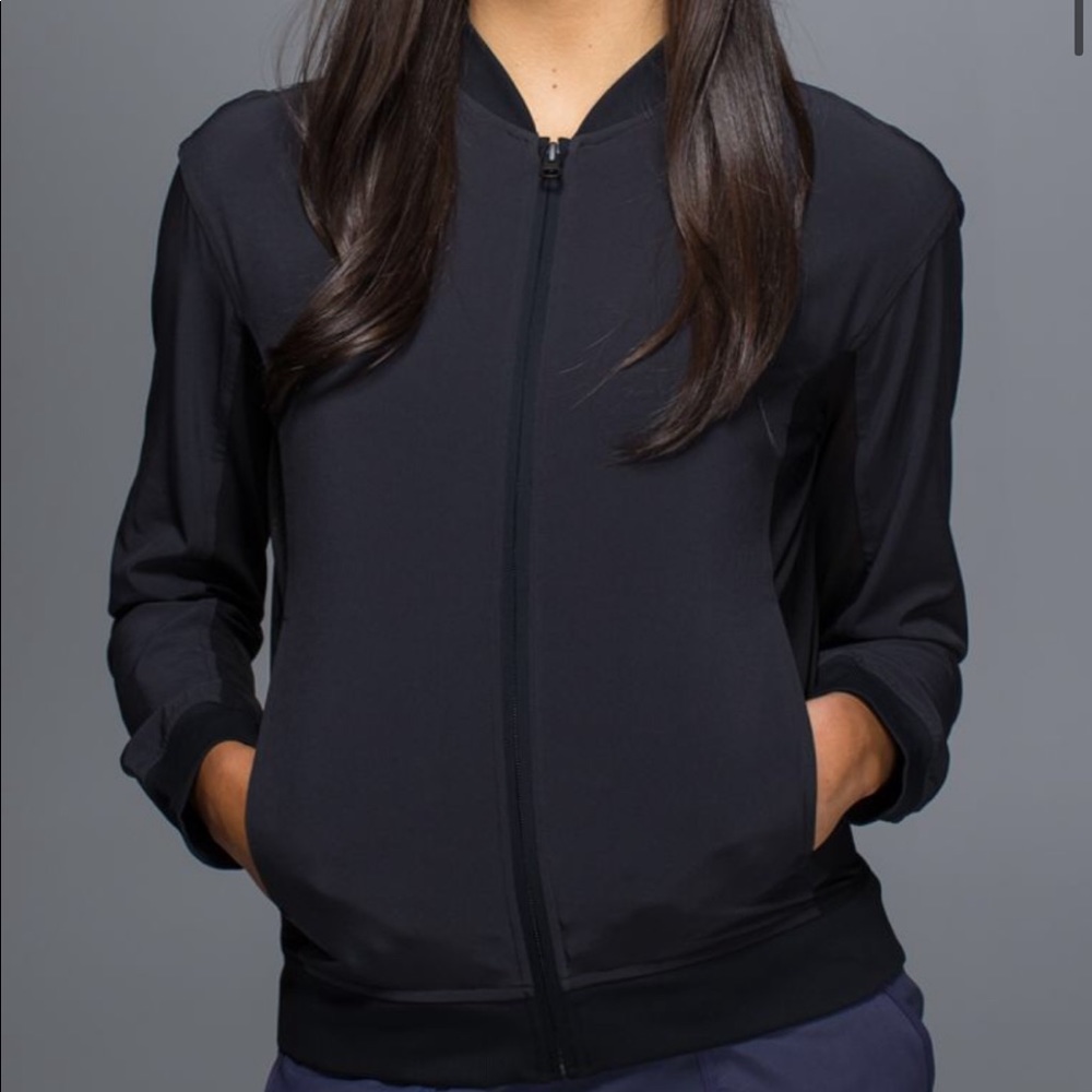 Lululemon Noir Jacket size 6